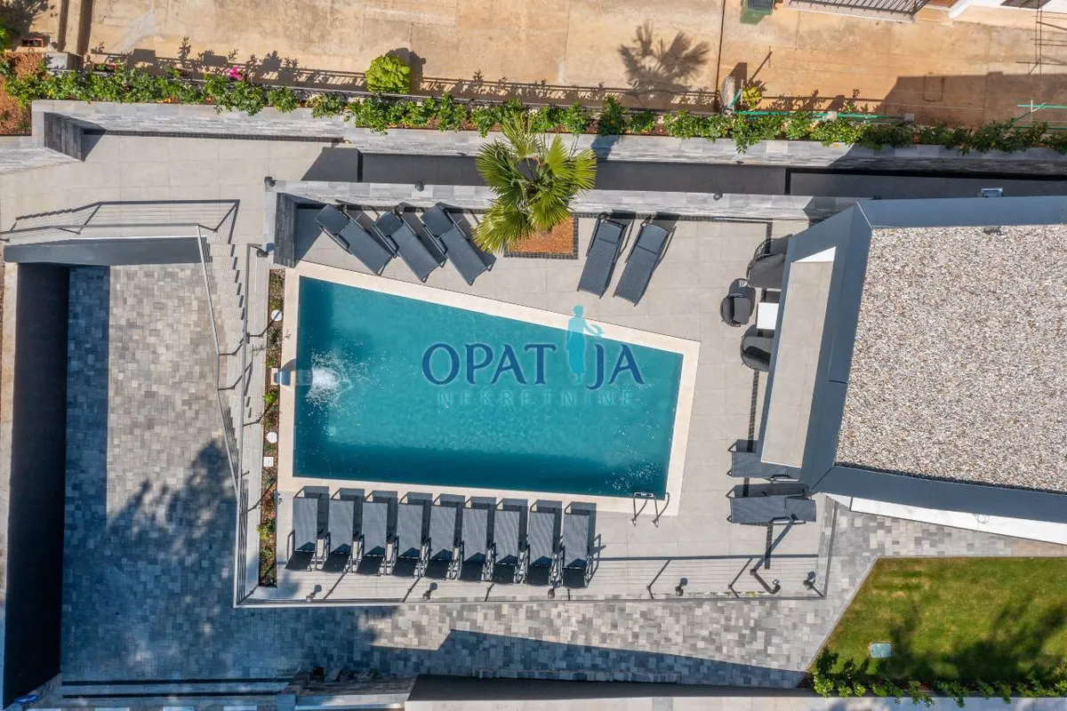 Kuća - Mošćenička Draga, 331m2