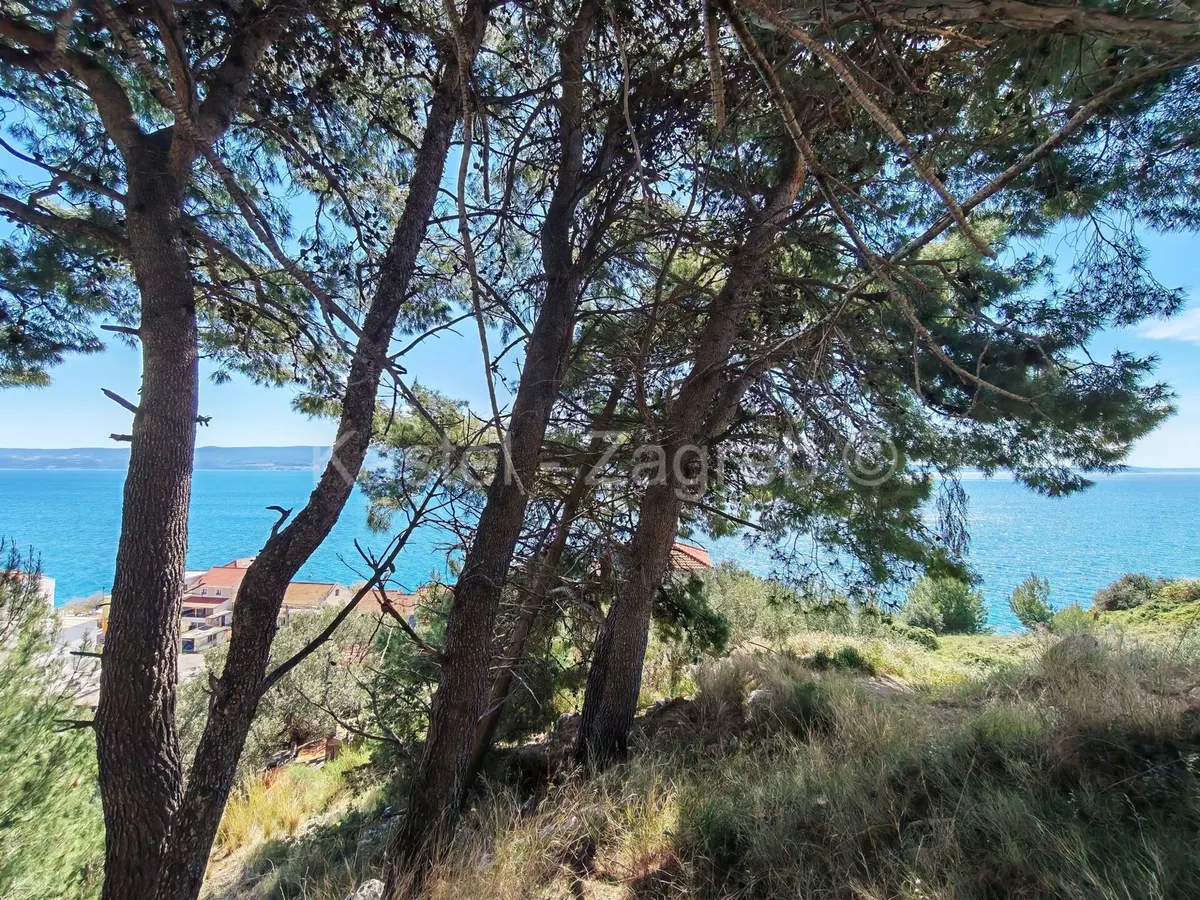 Zemljište - Dugi rat, 690m2