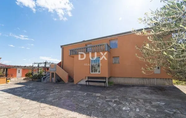 Kuća - Benkovac, 350m2
