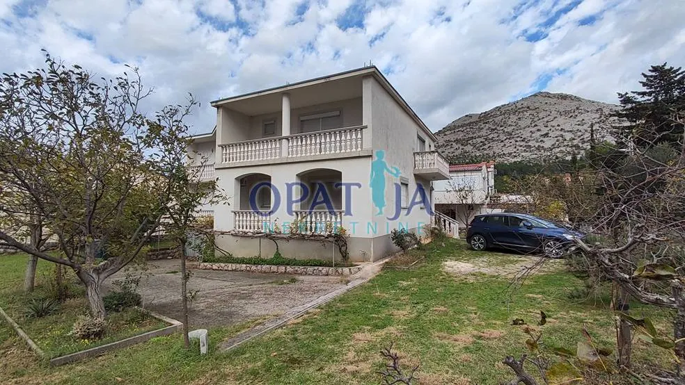 Kuća - Starigrad, 223m2