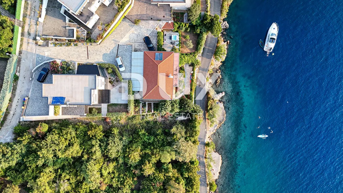 Kuća - Omišalj, 240m2