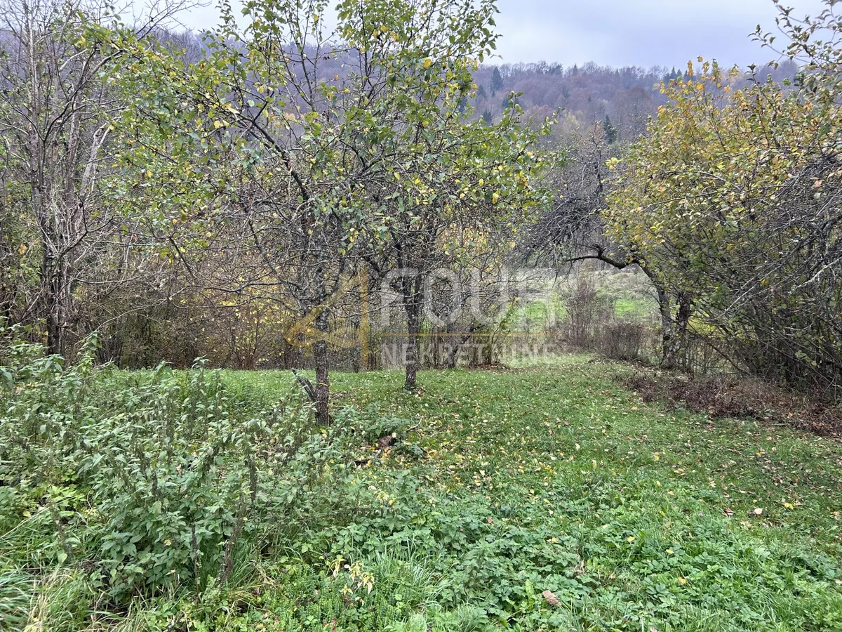 Zemljište - Brod Moravice, 1033m2