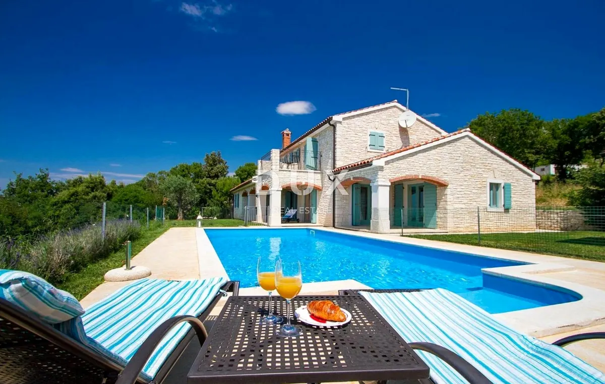 House - Labin, 210m2