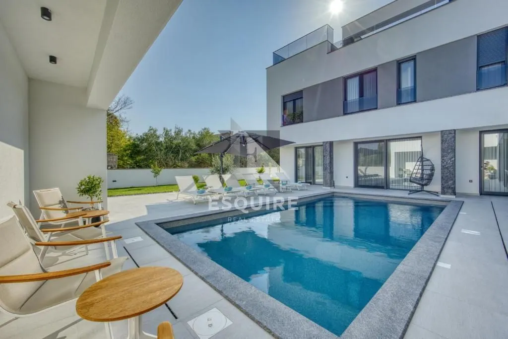 House - Nin, 234m2