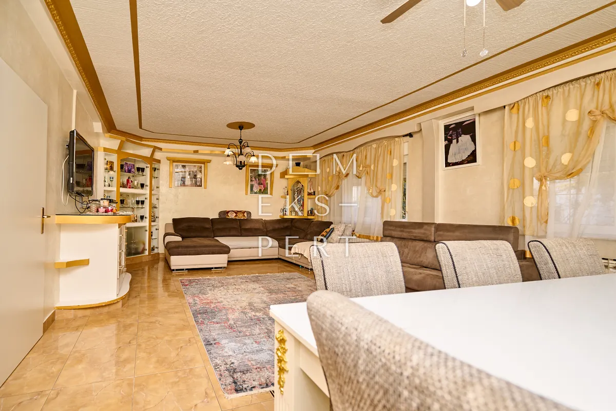 Kuća - Sesvete, 280m2