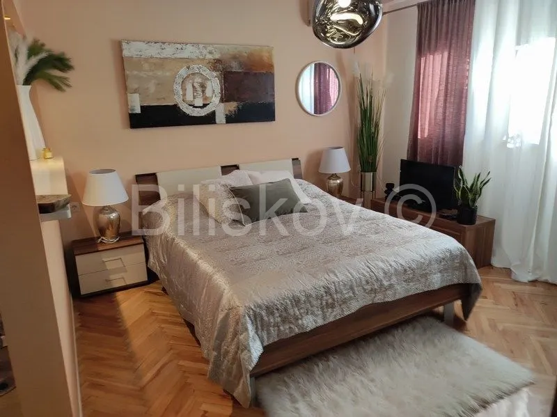 Kuća - Makarska, 550m2