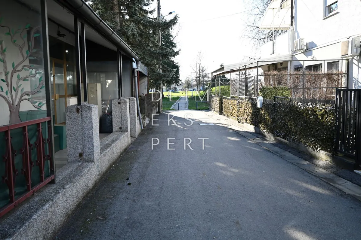 House - Gornja Dubrava, 372.5m2