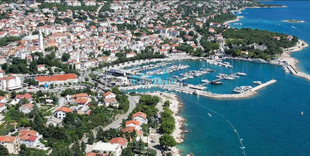 Kuća - Novi Vinodolski, 1058m2