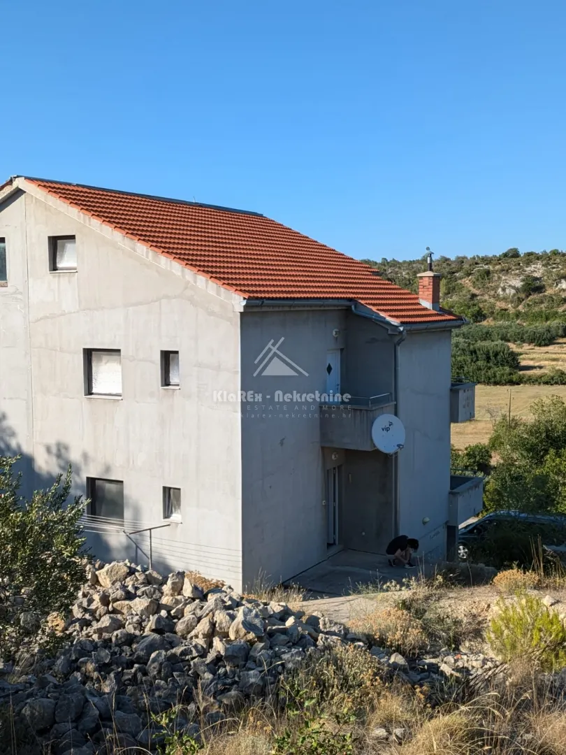 House - Skradin, 275m2