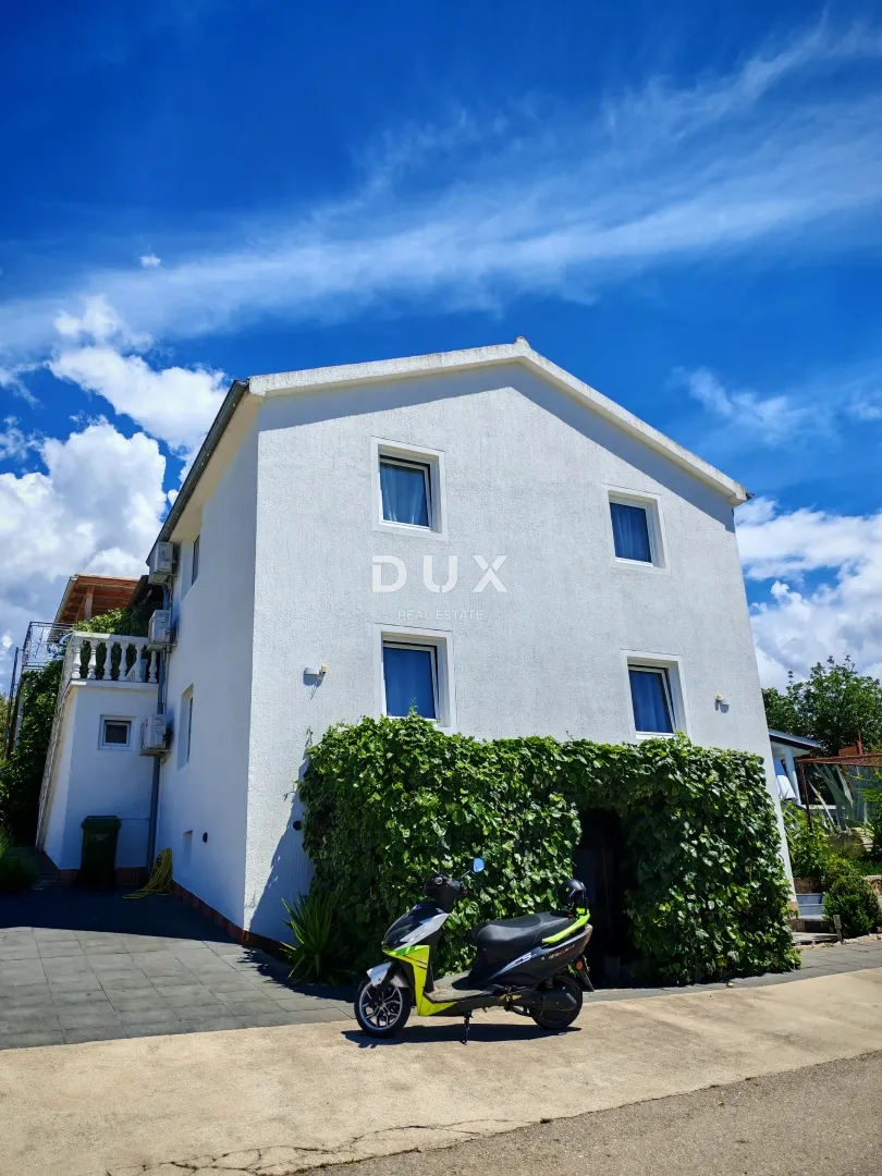 Kuća - Jasenice, 250m2