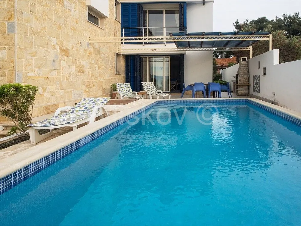 House - Supetar, 192m2
