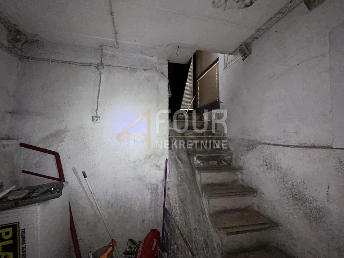 Poslovni Prostor - Rijeka, 30m2