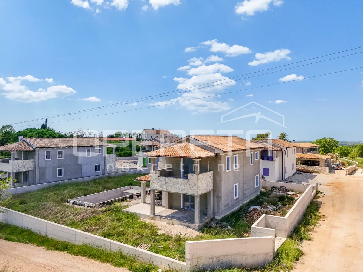Kuća - Kanfanar, Kanfanar, Kanfanar, 215m2