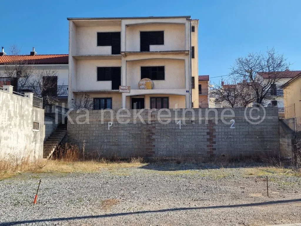 Kuća - Senj, 250m2