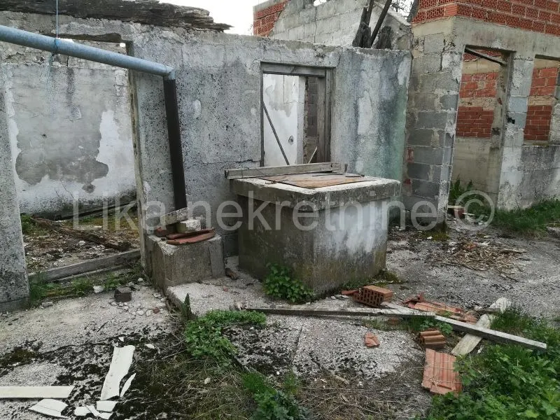 Kuća - Otočac, 200m2
