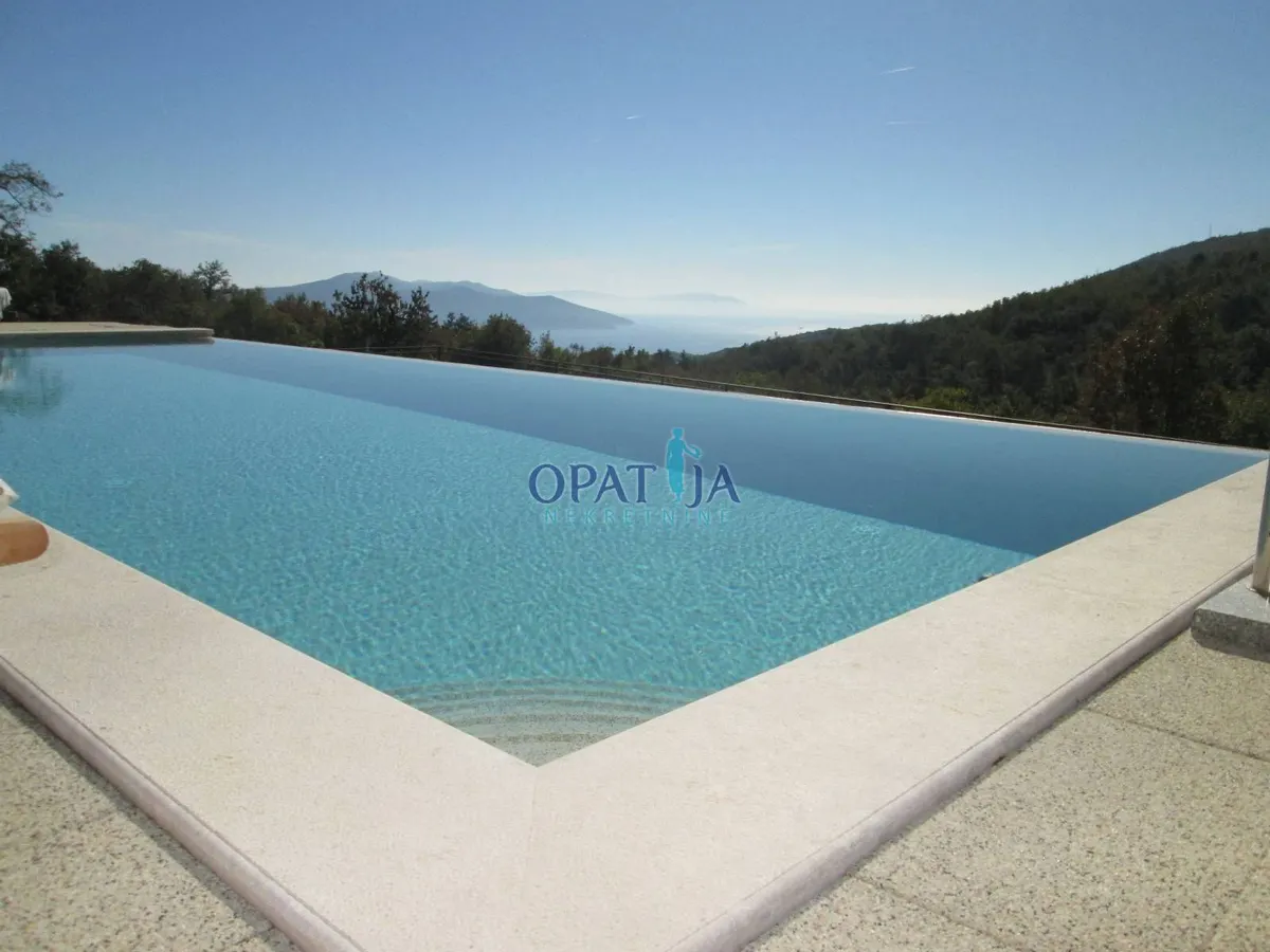 Kuća - Mošćenička Draga, 250m2