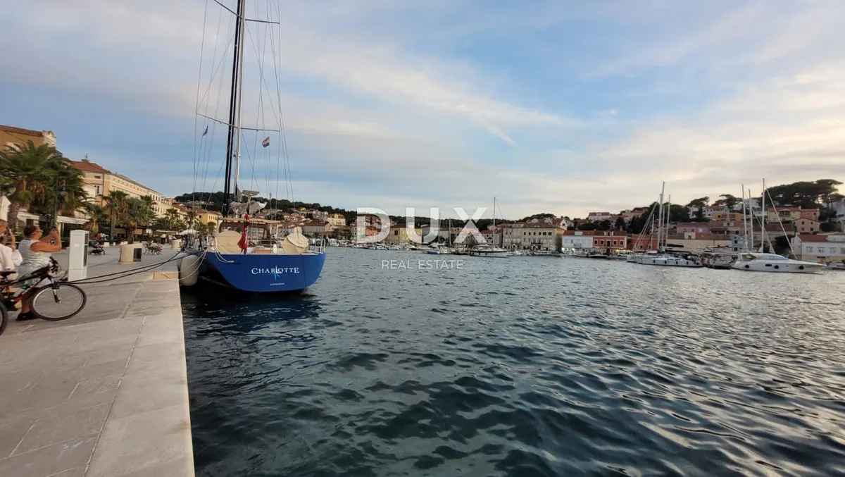 House - Mali Lošinj, 450m2