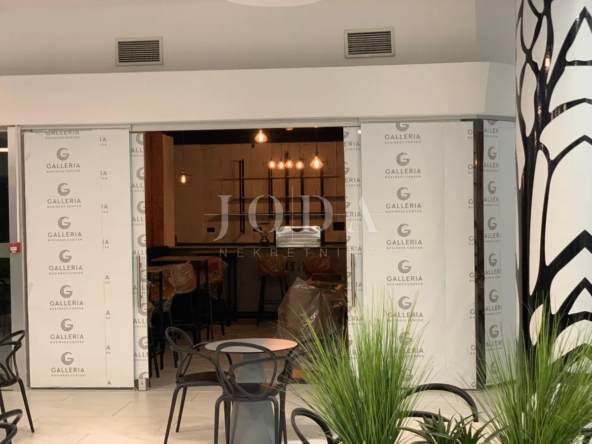Commercial Space - Donji Grad, 33m2