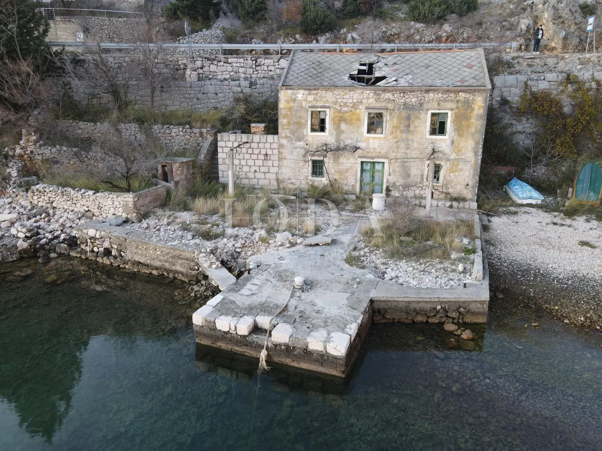 Kuća - Starigrad, 138m2
