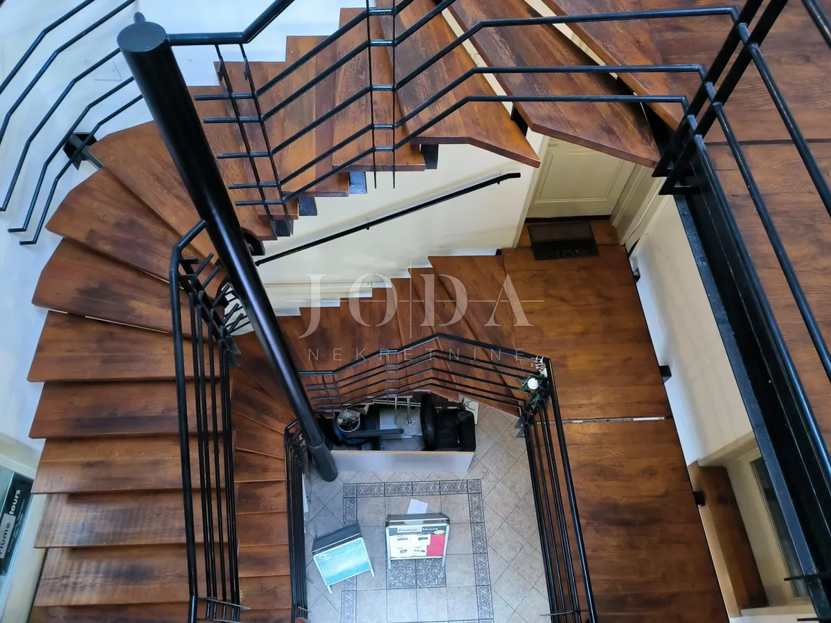Poslovni Prostor - Rijeka, 176m2