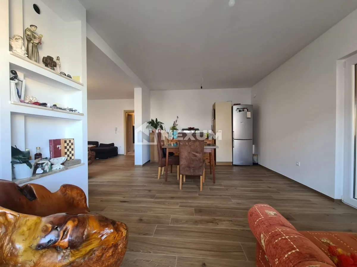Stan - Okrug, 135m2