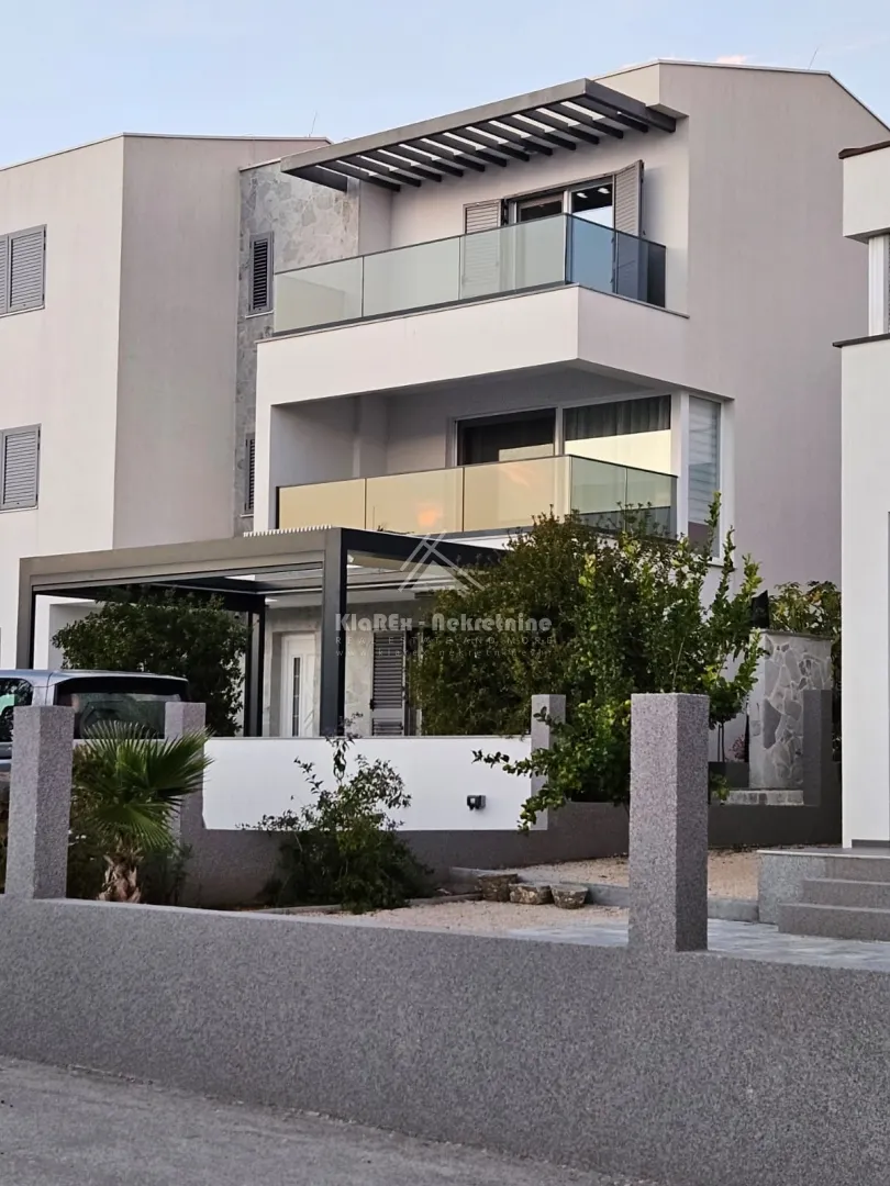 Kuća - Vodice, 152.43m2