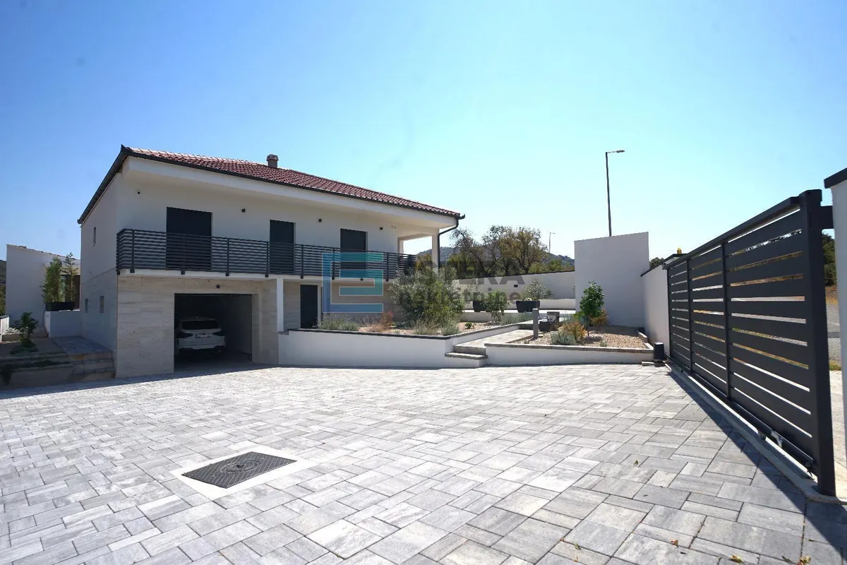 Kuća - Donja Jagodnja, 162m2