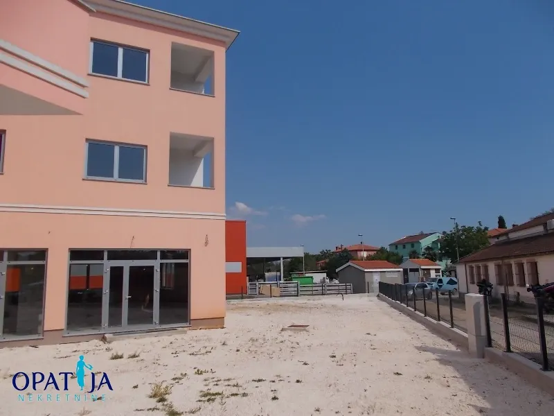 Poslovni Prostor - Rovinj, 1260m2