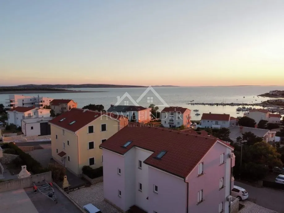 Apartment - Povljana, 136m2