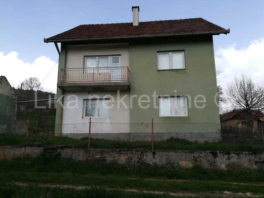 Kuća - Otočac, 200m2