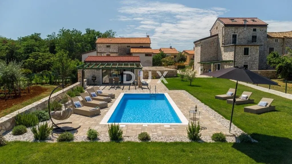 Kuća - Umag, 260m2