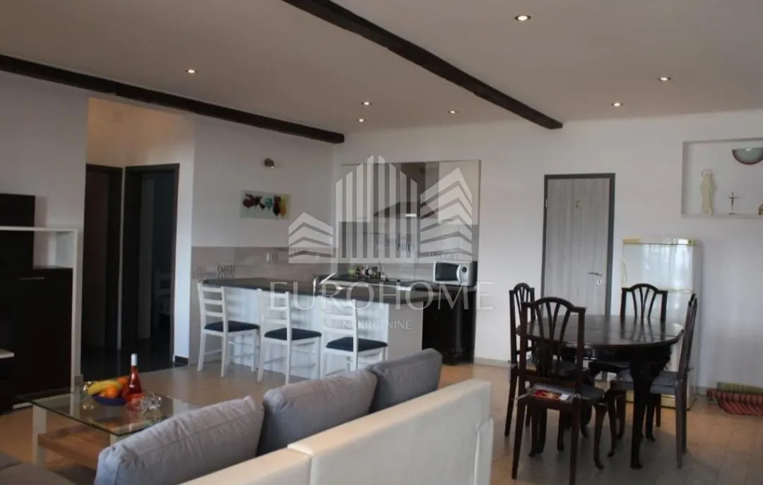 Kuća - Jasenice, 550m2