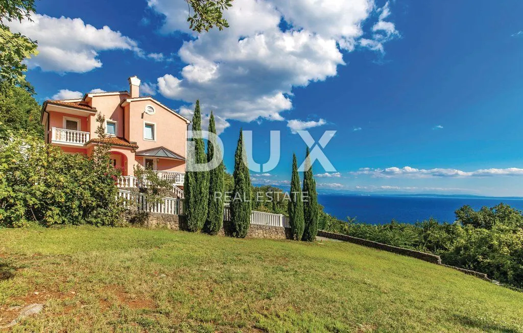 House - Opatija, 489m2