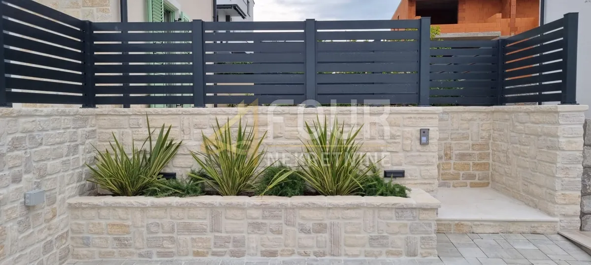 Kuća - Malinska-Dubašnica, 140m2