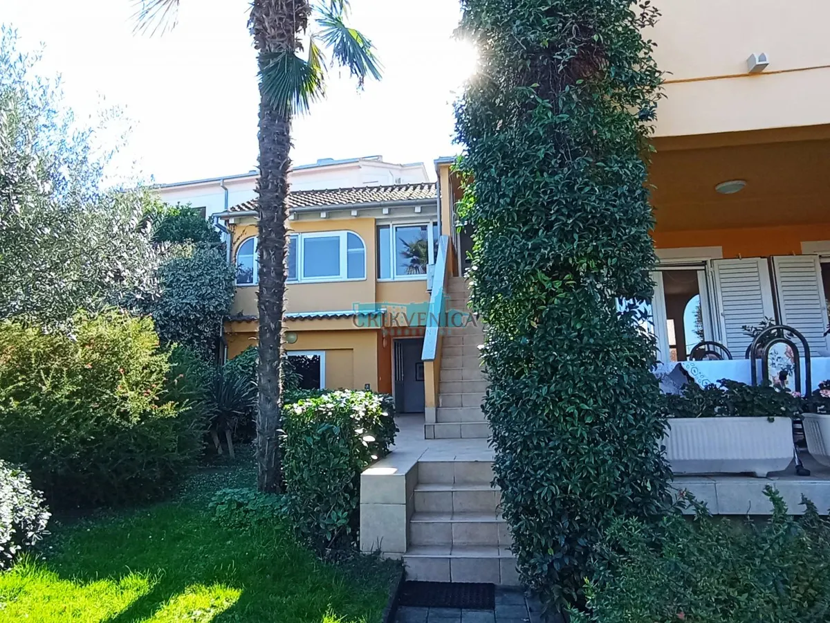 Kuća - Malinska-Dubašnica, 170m2