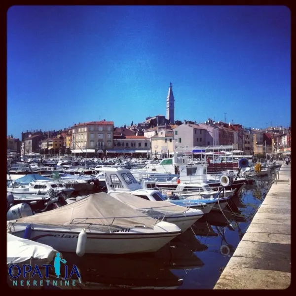 Poslovni Prostor - Rovinj, 900m2