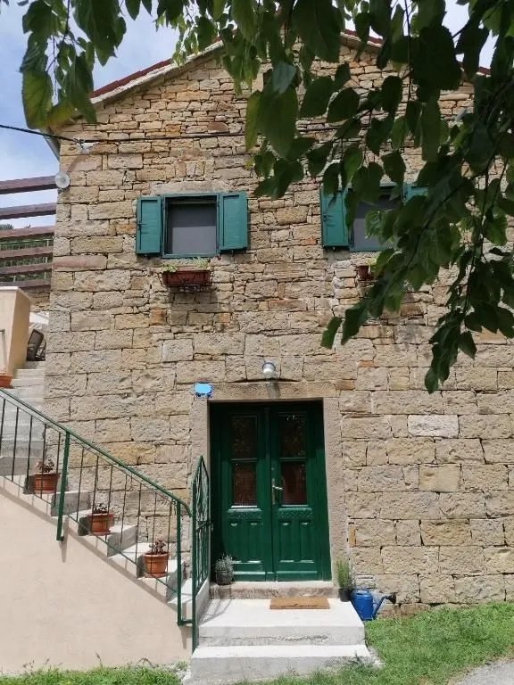Kuća - Buzet, 57m2