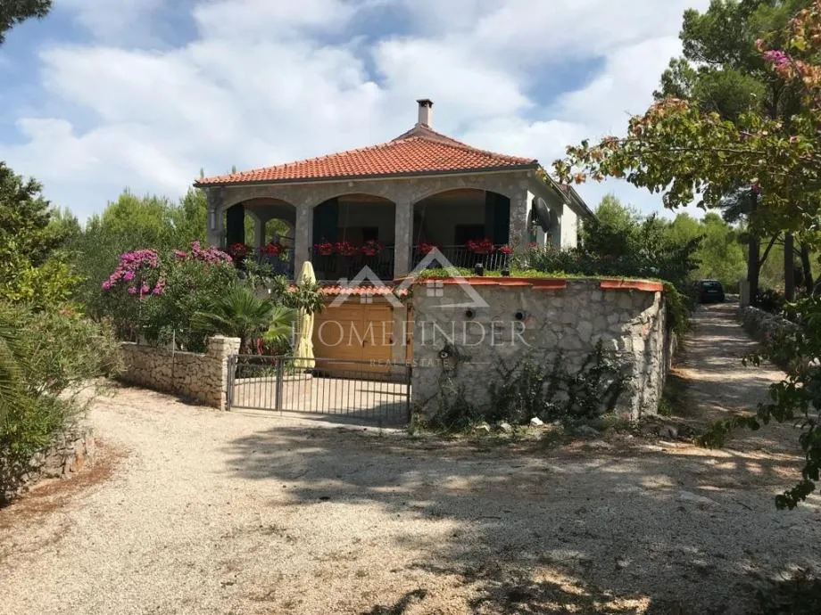 House - Milna, 200m2