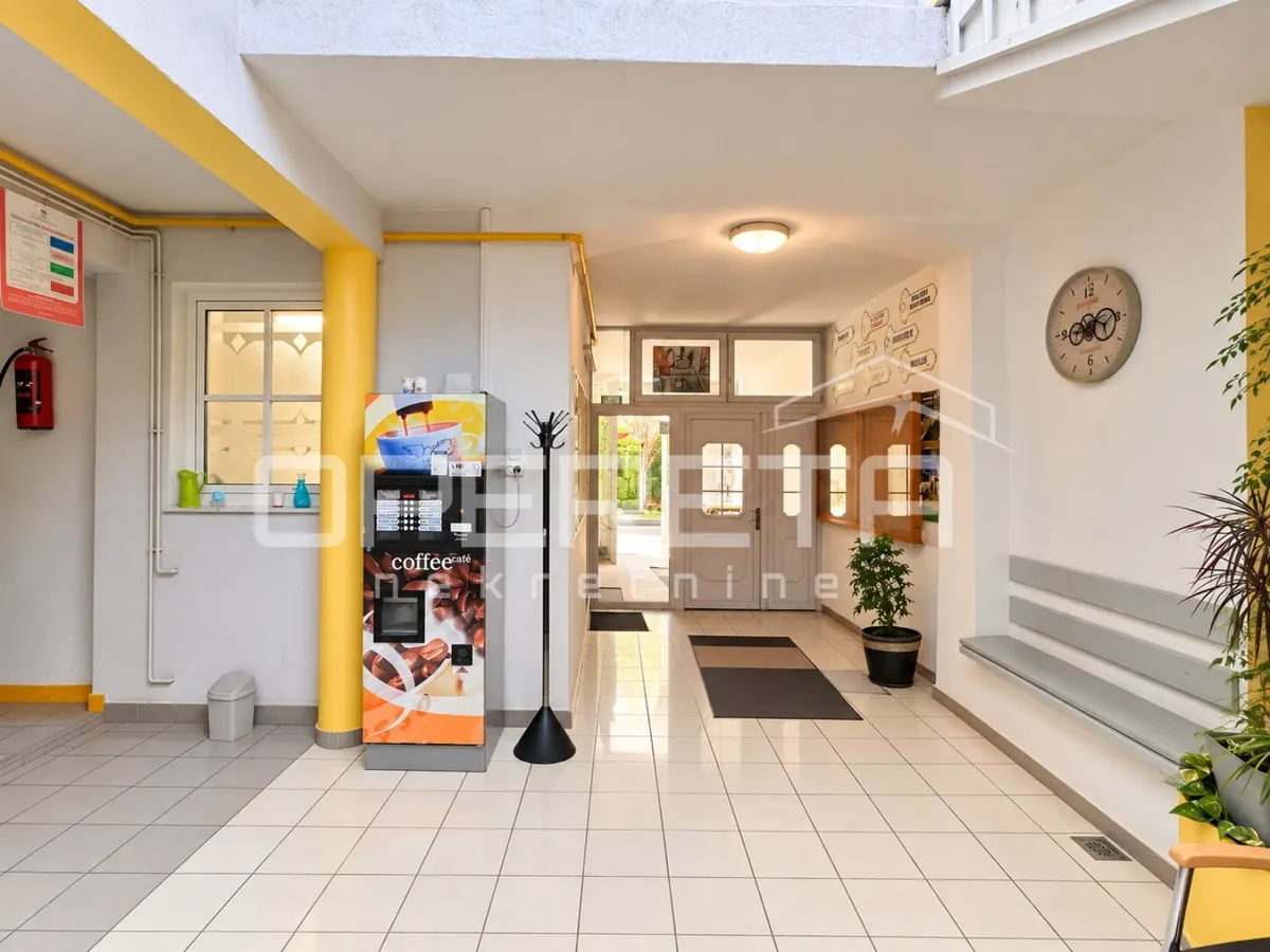 Poslovni Prostor - Šmidhenova, Samobor, Samobor, 200m2