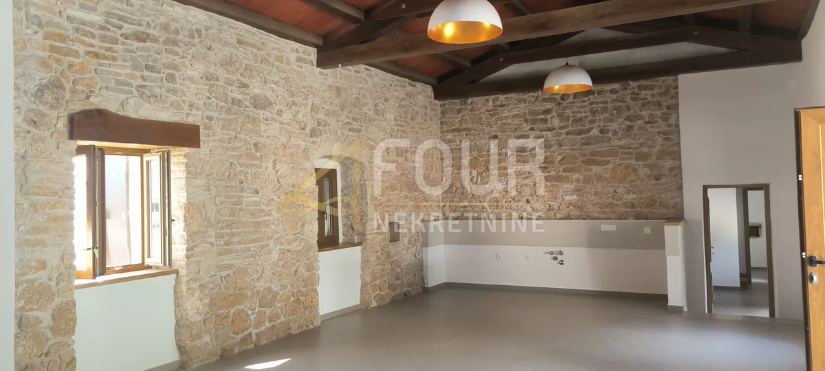 Kuća - Barban, 240m2