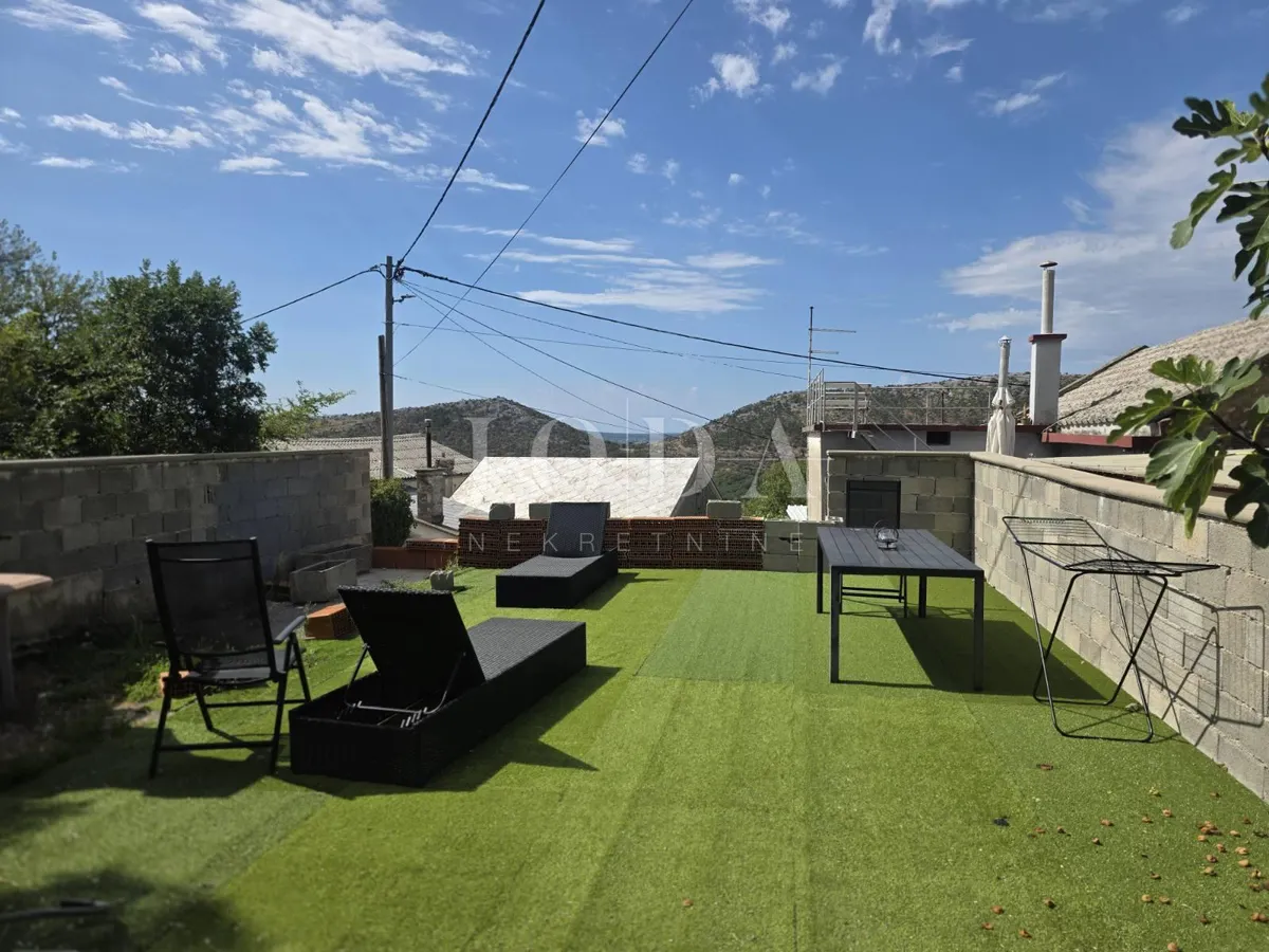 Kuća - Vinodolska Općina, 87m2