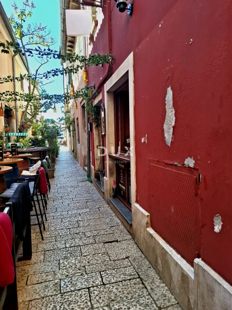 Poslovni Prostor - Rovinj, 99.4m2