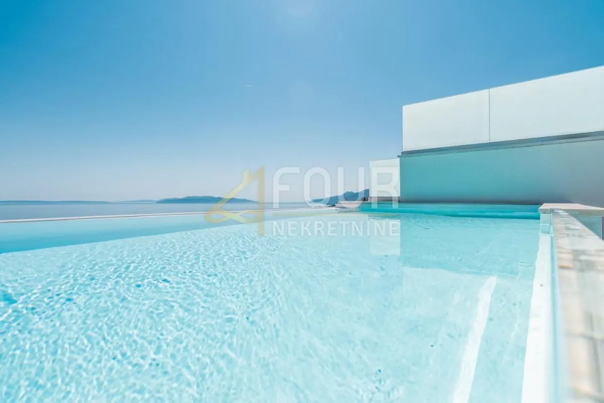 Kuća - Opatija - Okolica, 210m2