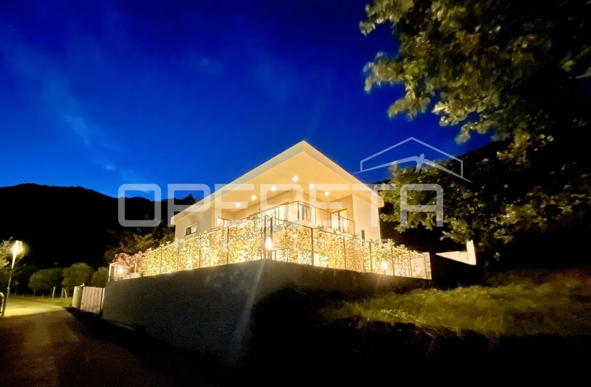 Kuća - Mošćenička Draga, Mošćenička Draga, Mošćenička Draga, 240m2