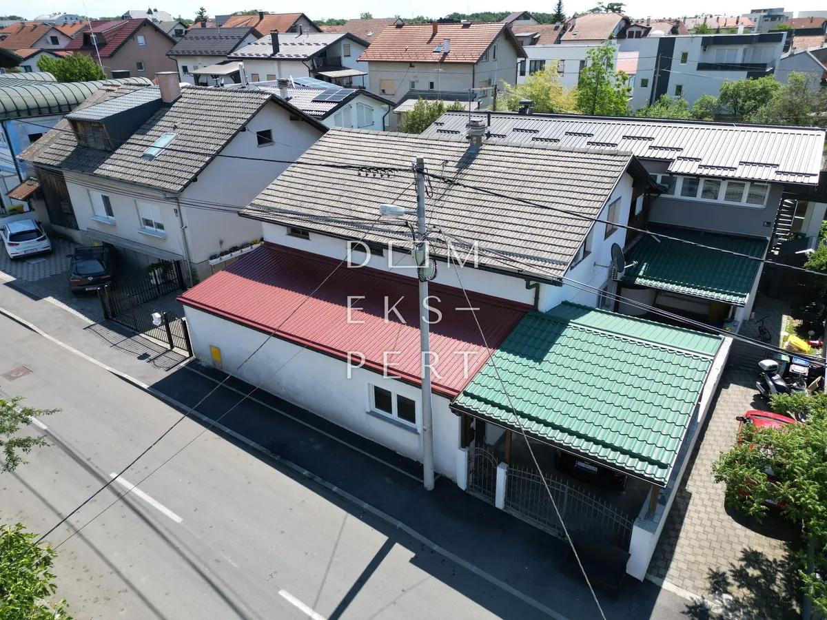 Kuća - Sesvete, 240m2