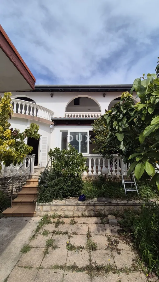 Kuća - Vodice, 350m2