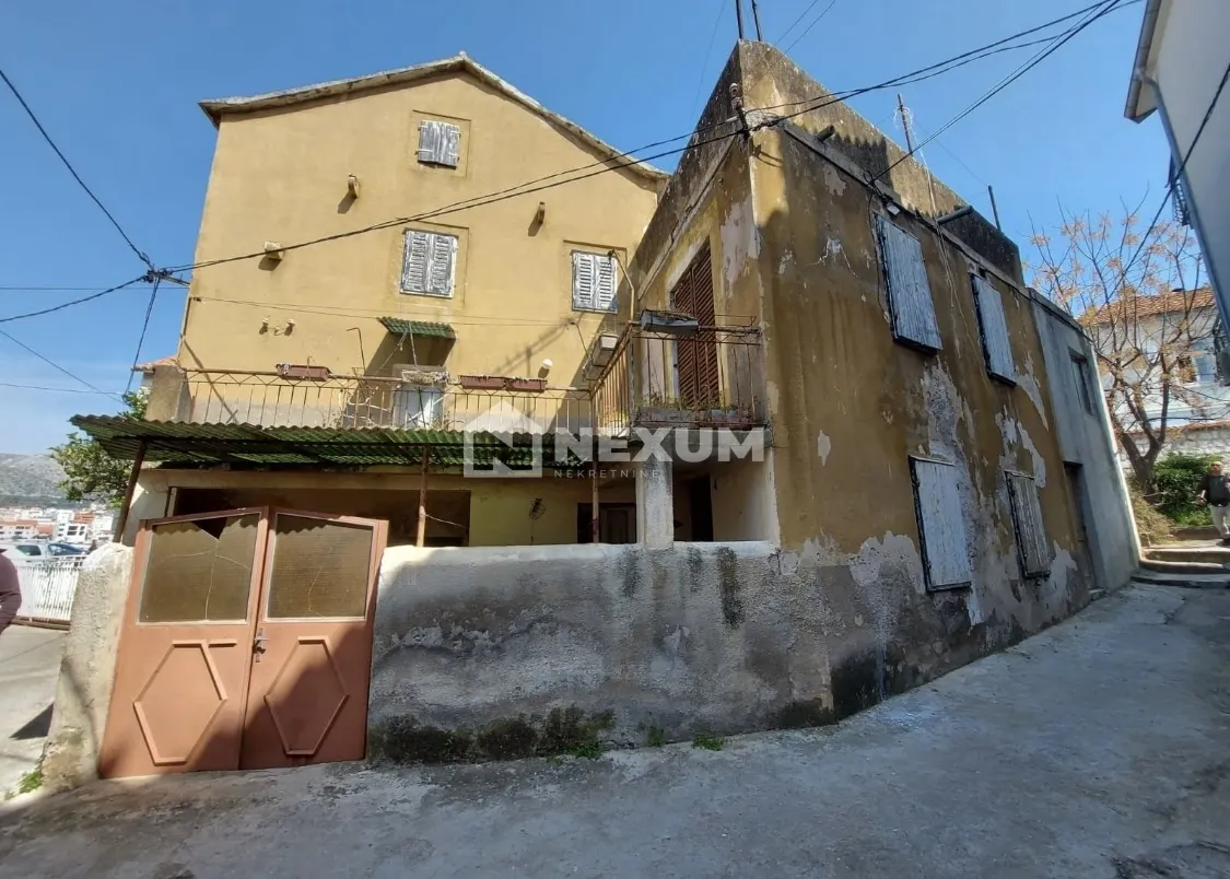 Kuća - Trogir, 350m2