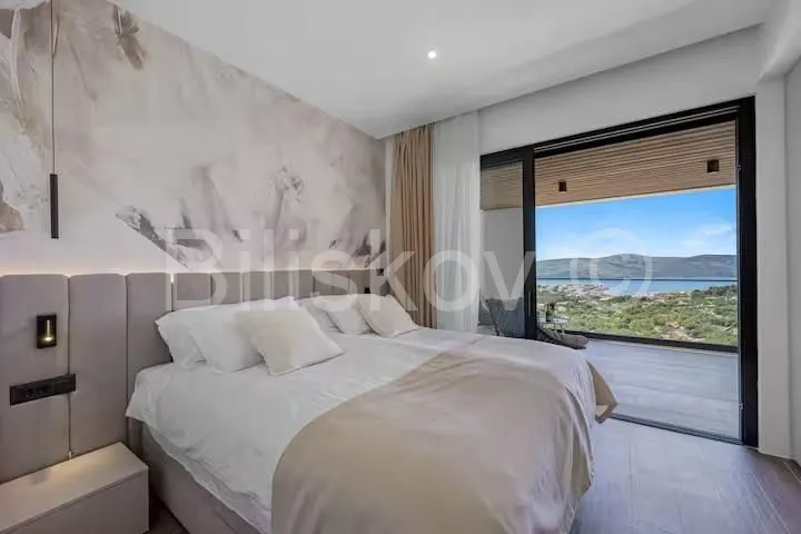 House - Trogir, 215m2