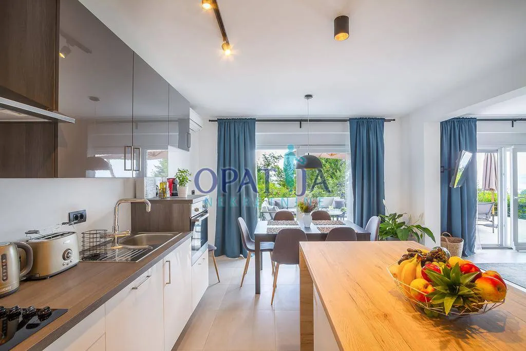 Kuća - Opatija, 250m2
