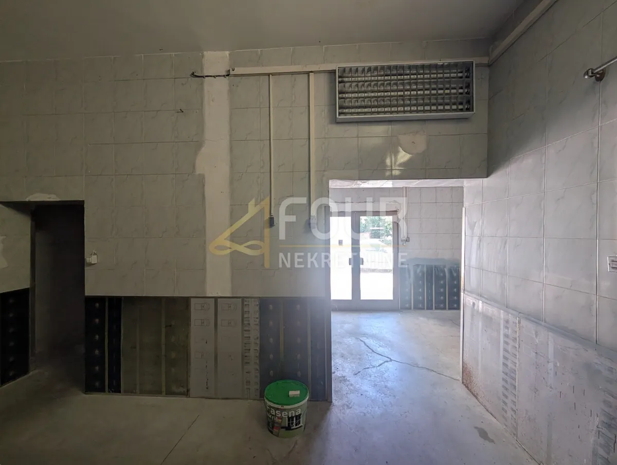 Poslovni Prostor - Viškovo, 30m2